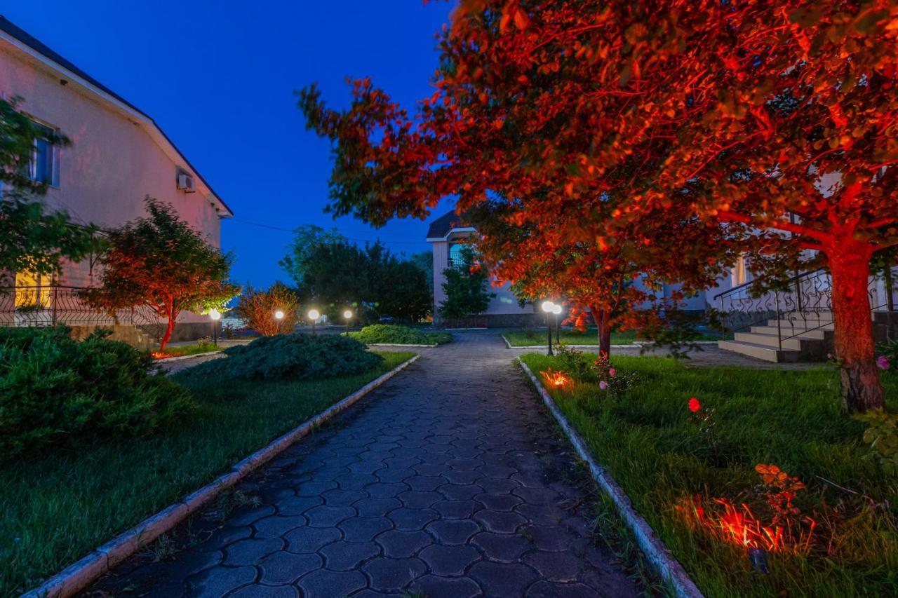 Lazurnaya 2 Otel Berdyansʼk Dış mekan fotoğraf